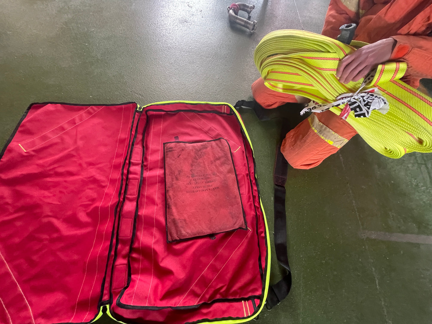 Baho's Hose Pack Bag - Red -