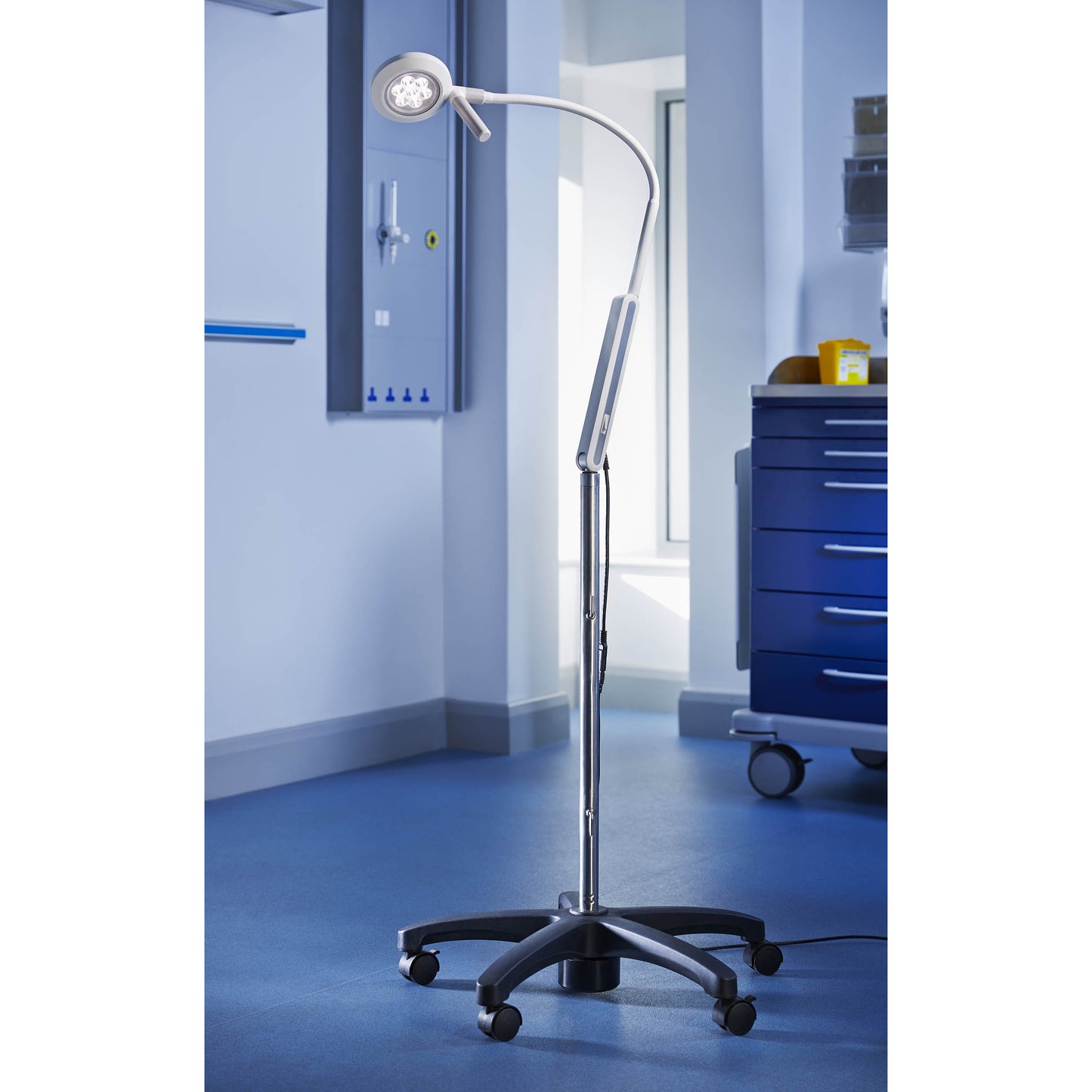 Coolview CLED10 Examination Light: Mobile Mounted -