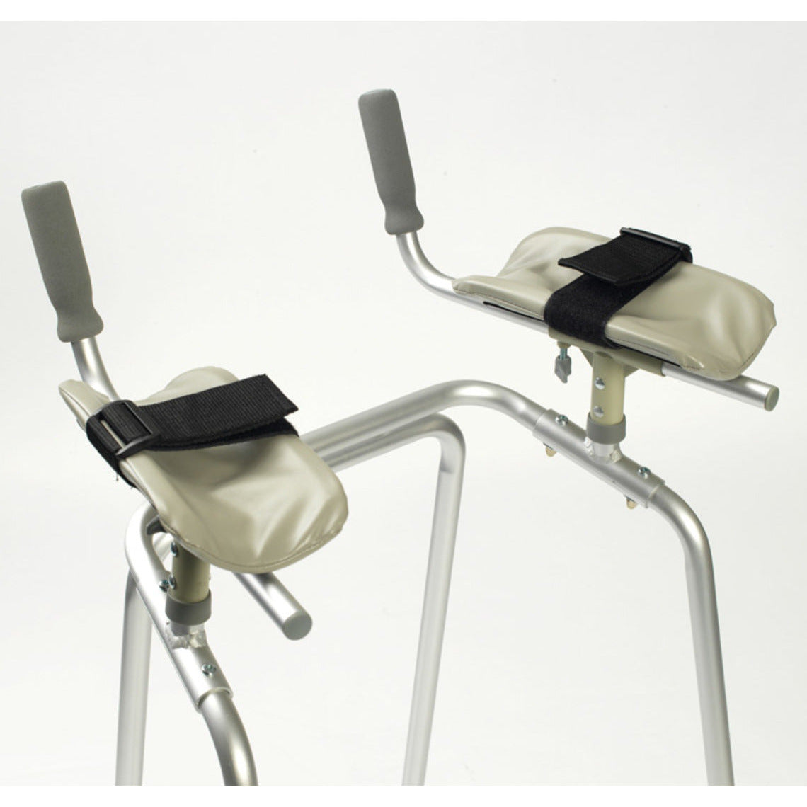 Walking Frame Hospital Medium Wheeled With Forearm Platform - Drive Medical