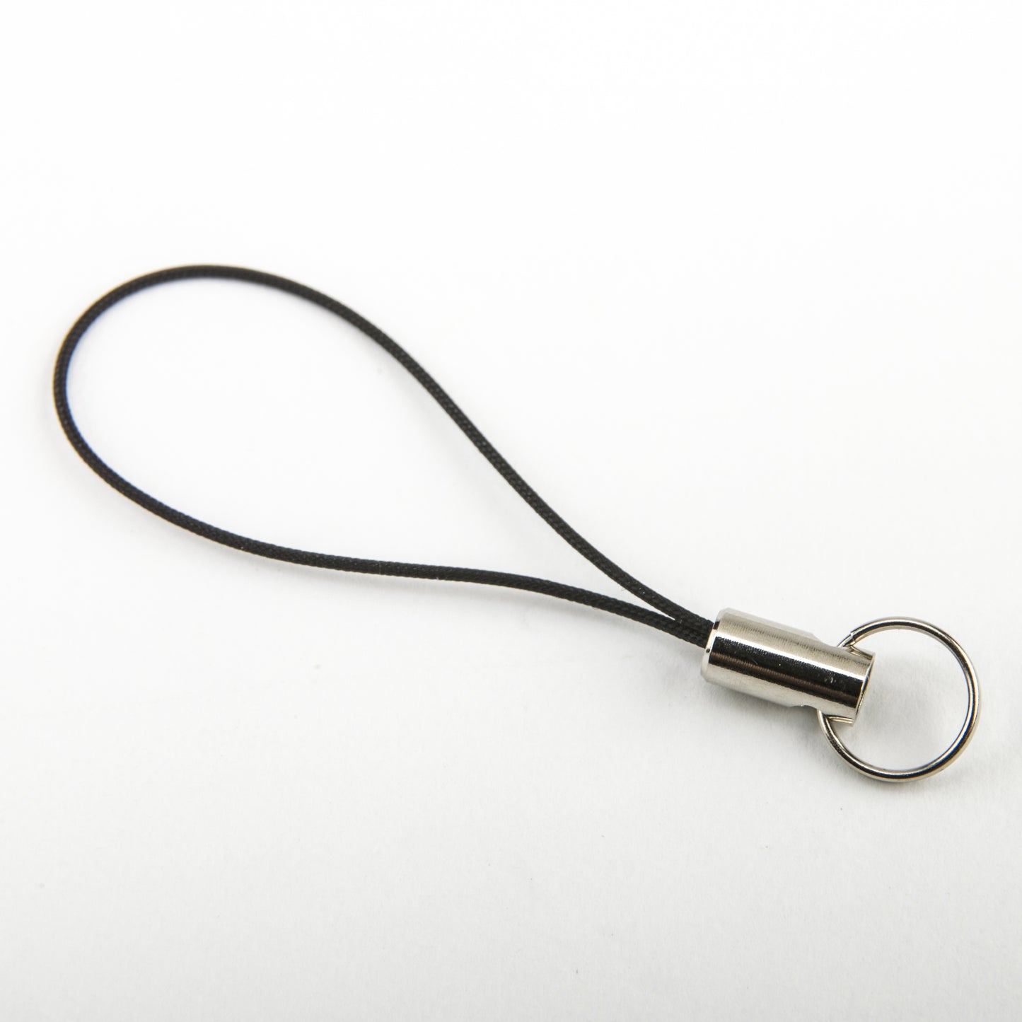 Loop with metal split - Easily attach your accessories - Identibadge