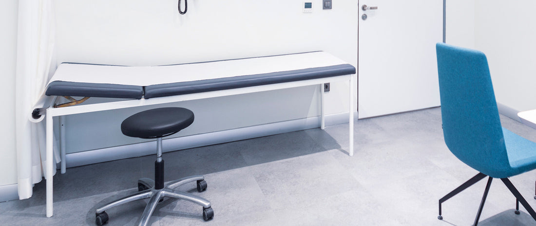 Tork Couch Roll vs Standard Couch Roll: A Practical Buying Guide for Clinics