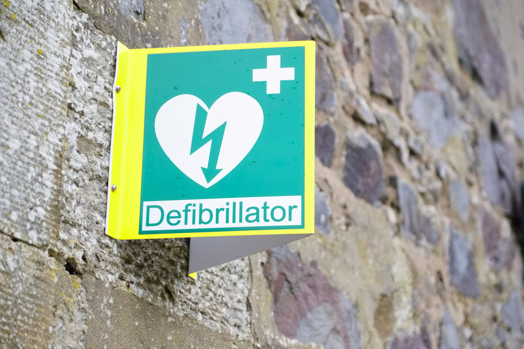 Defibrillators & AEDs – Medisave UK