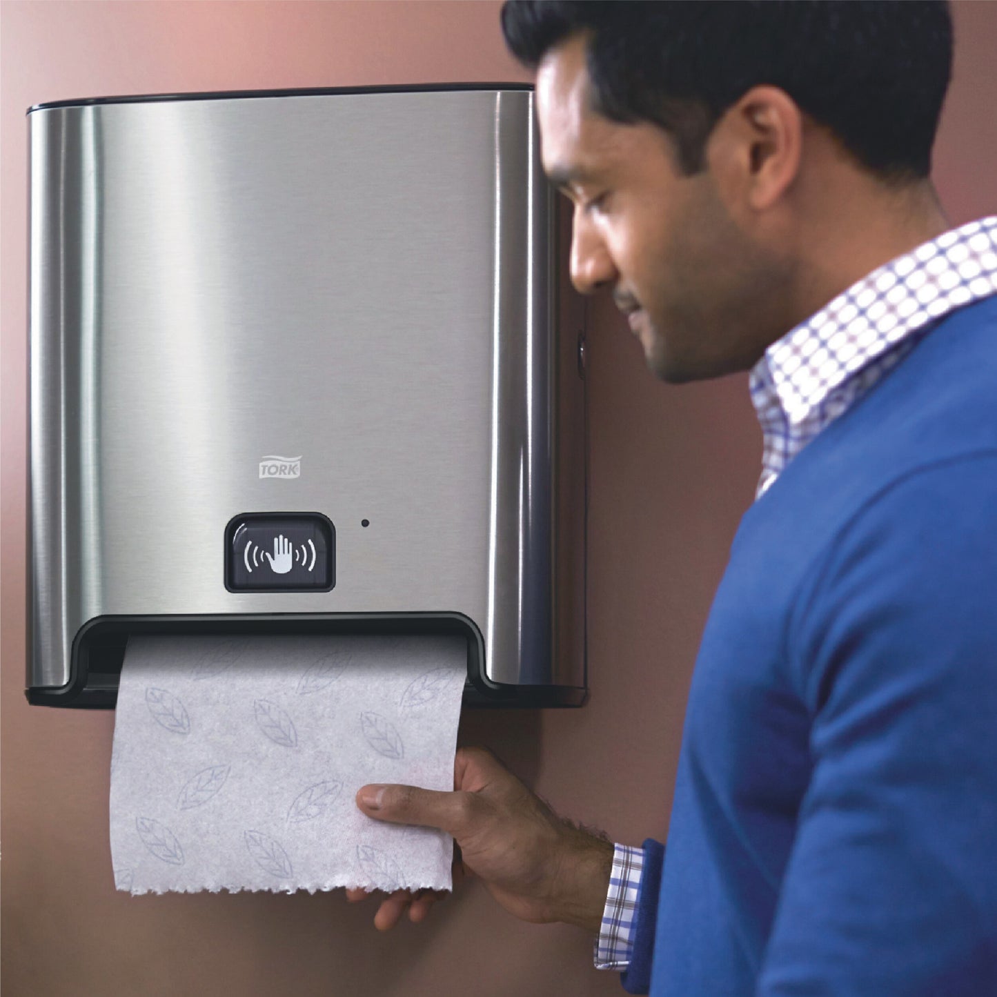 Tork Matic® Hand Towel Roll Dispenser – with Intuition™ Sensor - 