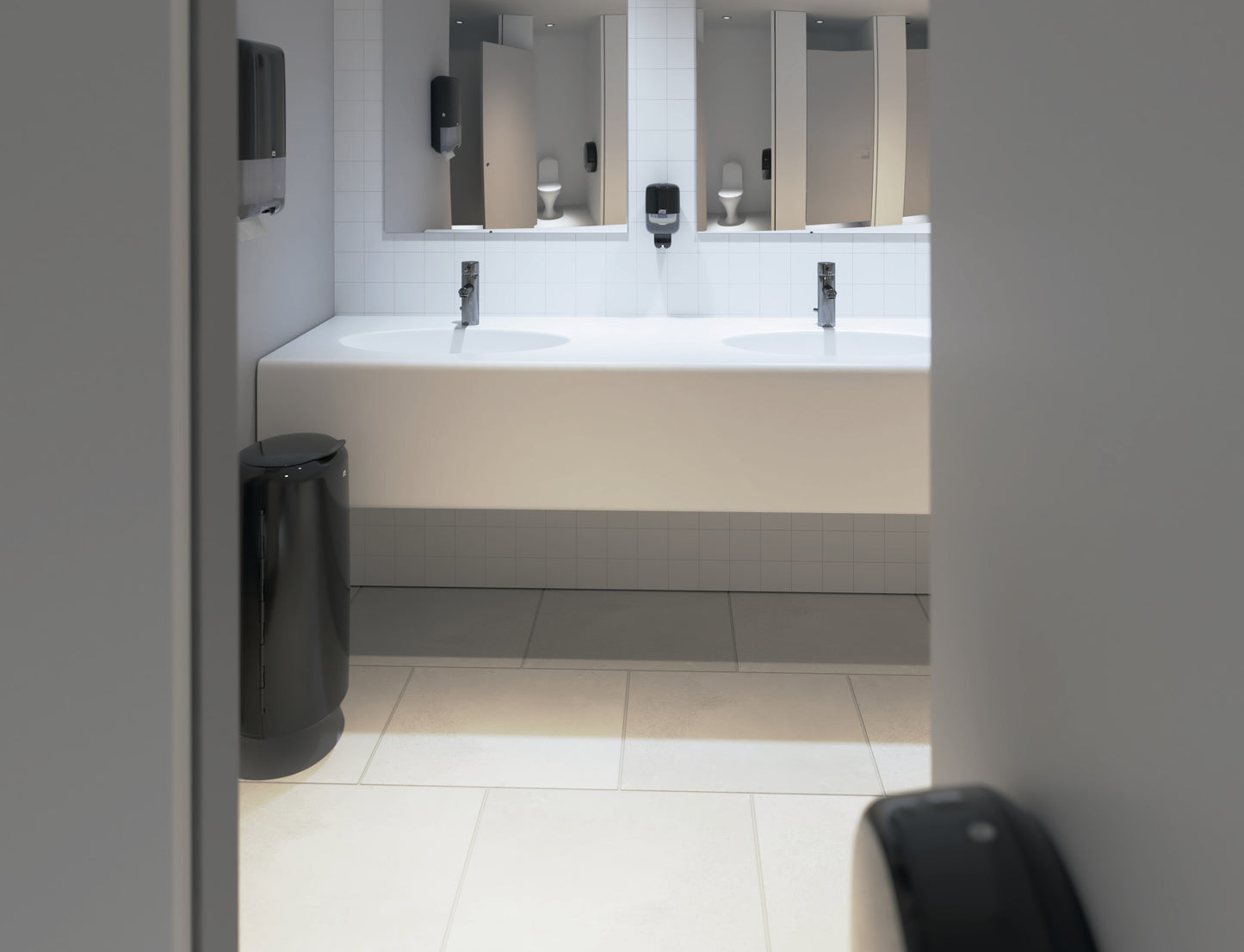 Tork Singlefold/C-fold Hand Towel Dispenser - Black - 