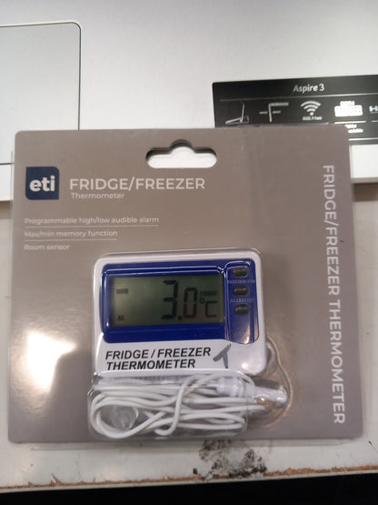 Digital Fridge Thermometer with UKAS Calibration Certificate - CLEARANCE - 