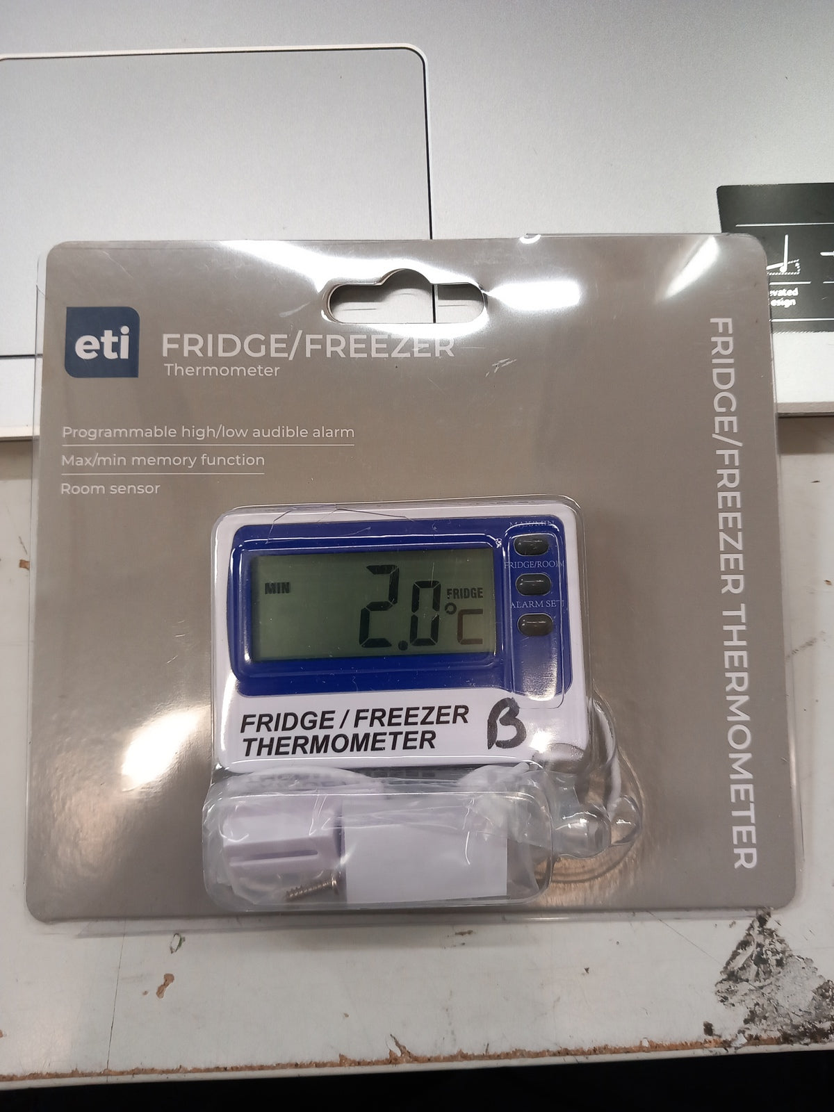 Digital Fridge Thermometer with UKAS Calibration Certificate - CLEARANCE - 