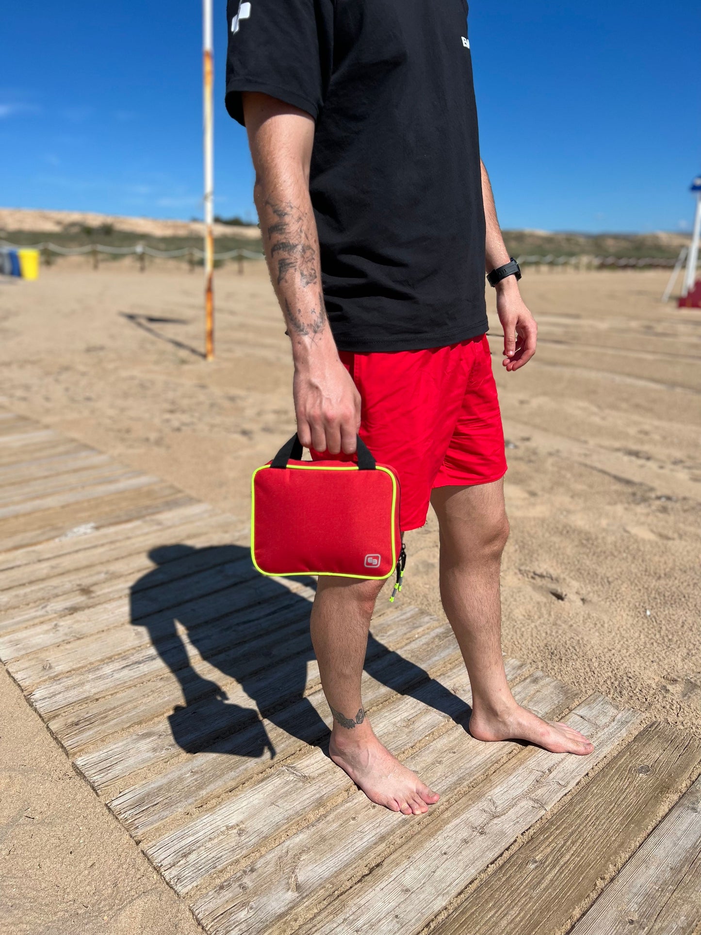 Elite Cure's Large Fold-Out First Aid Kit - 