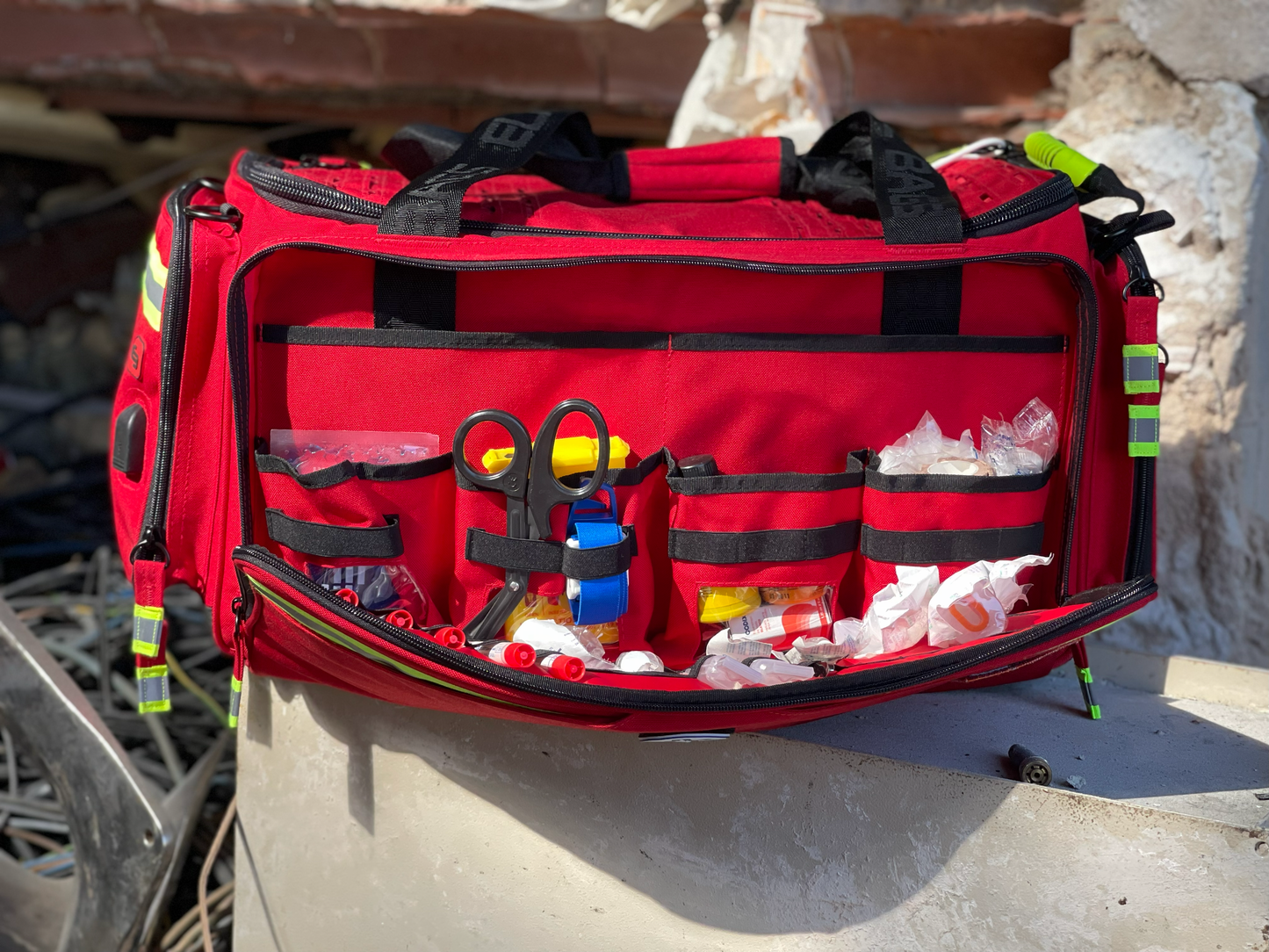 EXTREME’S EVO Trauma Bag for Basic Life Support (BLS)