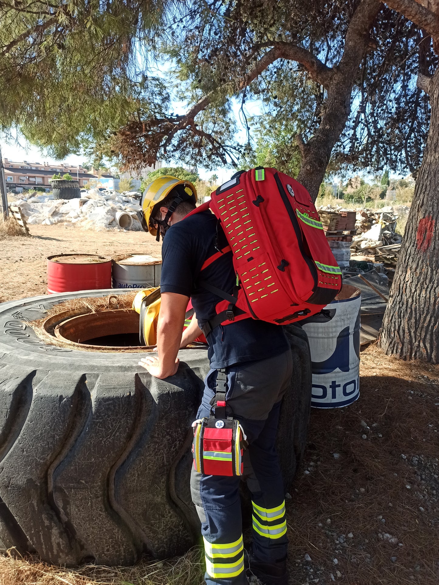 Robust's - Tactical Backpack with Adjustable Inner Layout - Red - 