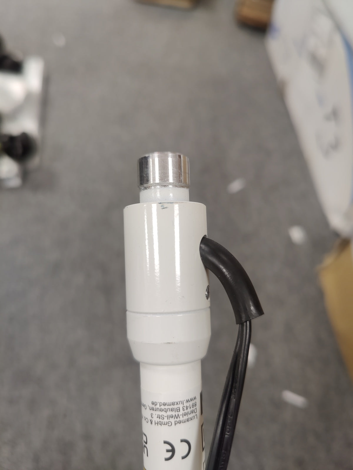 LED Examination Lamp FOCUS on 5-feet-stand - Powder Coated - White - CLEARANCE - Luxamed