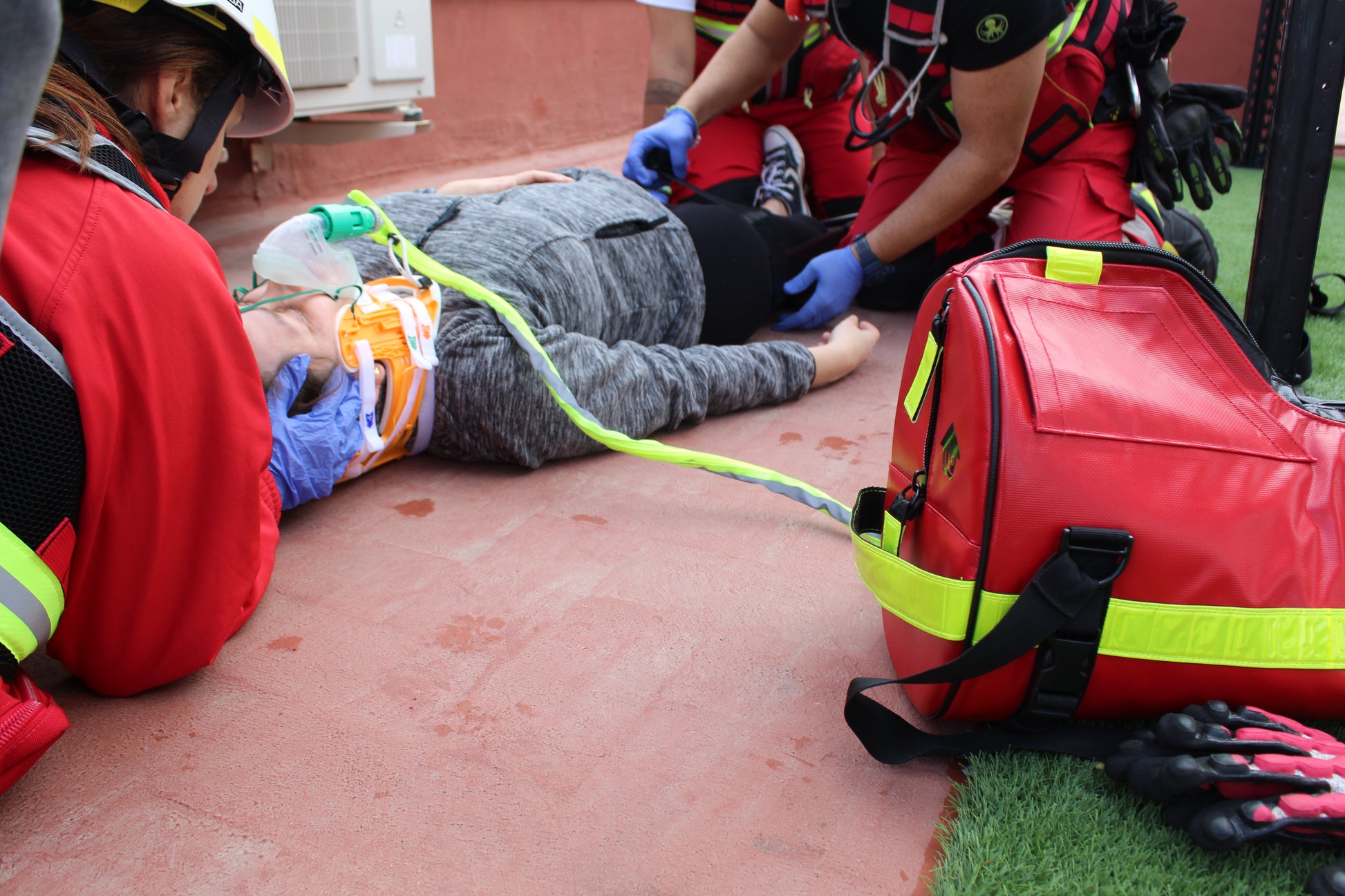 TUBE’S Oxygen Barrel Bag - Red Tarpaulin - 