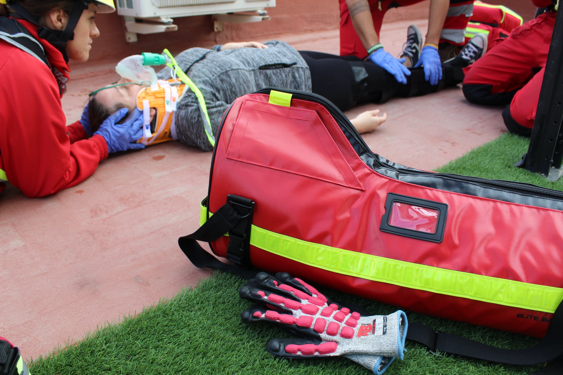 TUBE’S Oxygen Barrel Bag - Red Tarpaulin - 