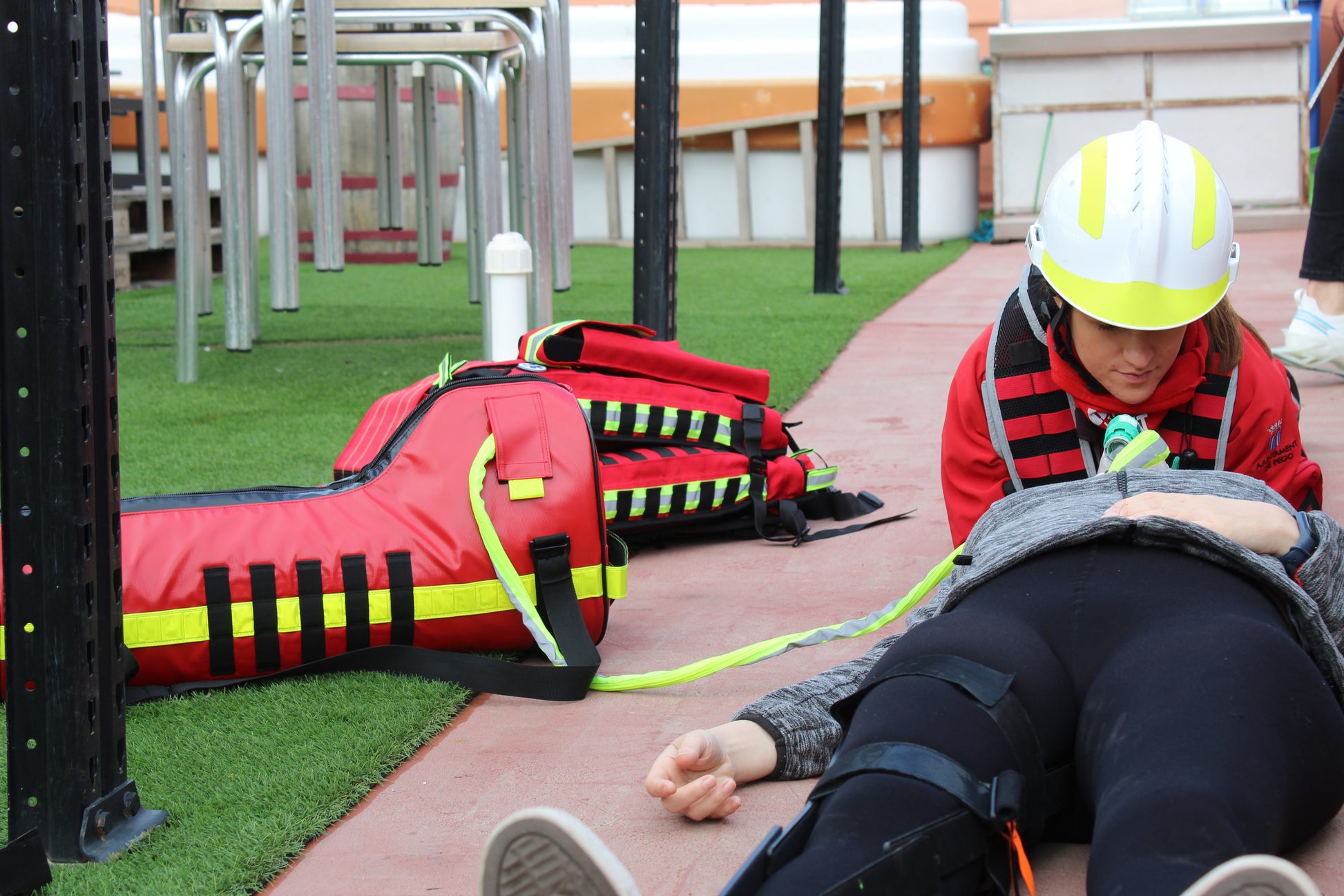 TUBE’S Oxygen Barrel Bag - Red Tarpaulin - 