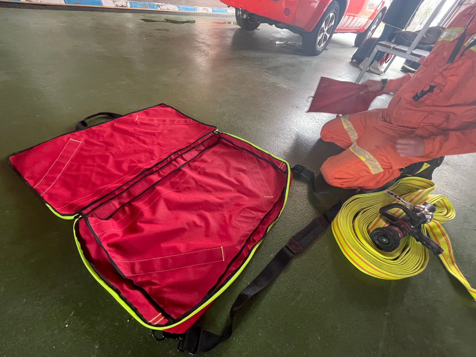 Baho's Hose Pack Bag - Red - 