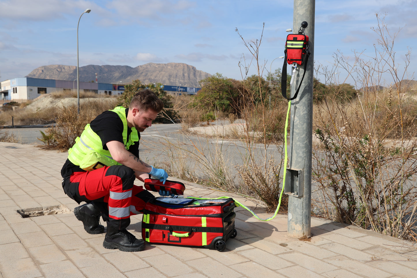 Elite Bags - EMERAIR'S TROLLEY Tarpaulin Respiratory Emergency Trolley - 