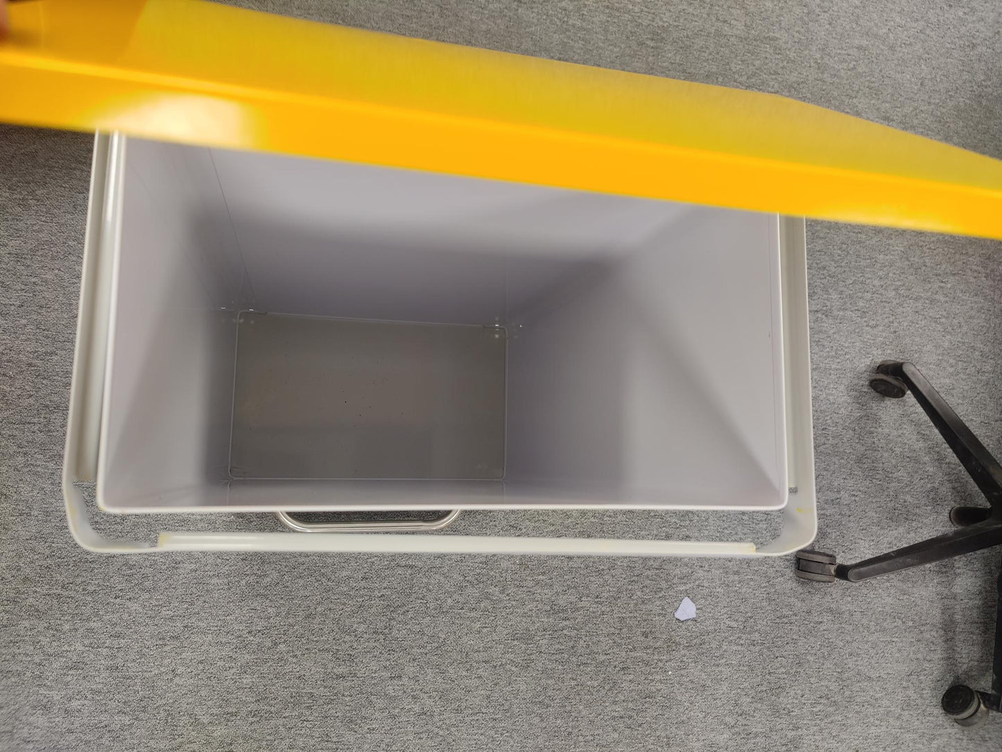 Bristol Maid BR 75 Ltr Bin with Yellow Lid - CLEARANCE - Bristol Maid