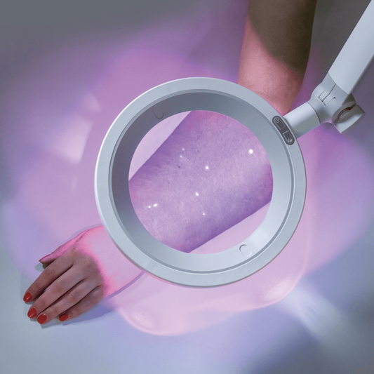 Optica LED Mobile Mounted Medical Magnifier, Dimmable with 160mm 3.5 Diopter l - 