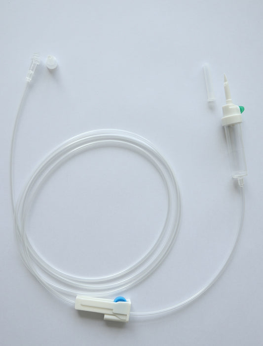 Gravity Set, 150cm Street Tube, PVC, Hydrophobic Air Filter, 15µm DCF, Spike M Fix Luer - Box of 100 - Smiths Medical