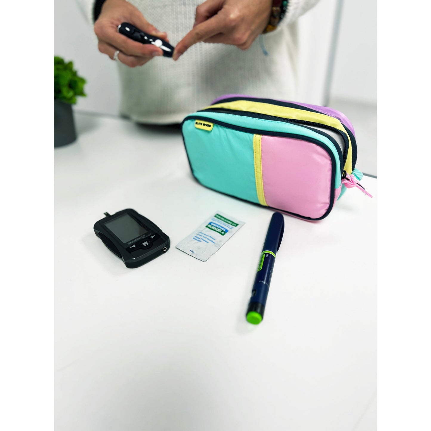 Elite Bags isothermal Diabetes Bag- Pink