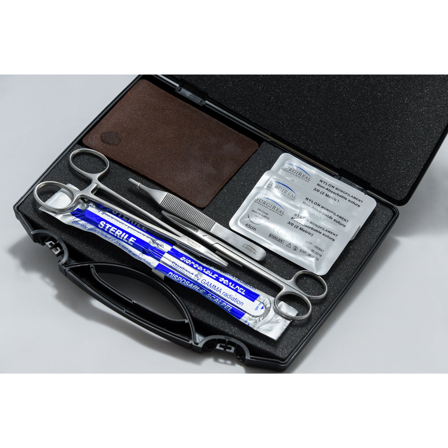 Suture Training Kit With 5-Layer Realsuture Suture Pad Dark Skin - Erler Zimmer