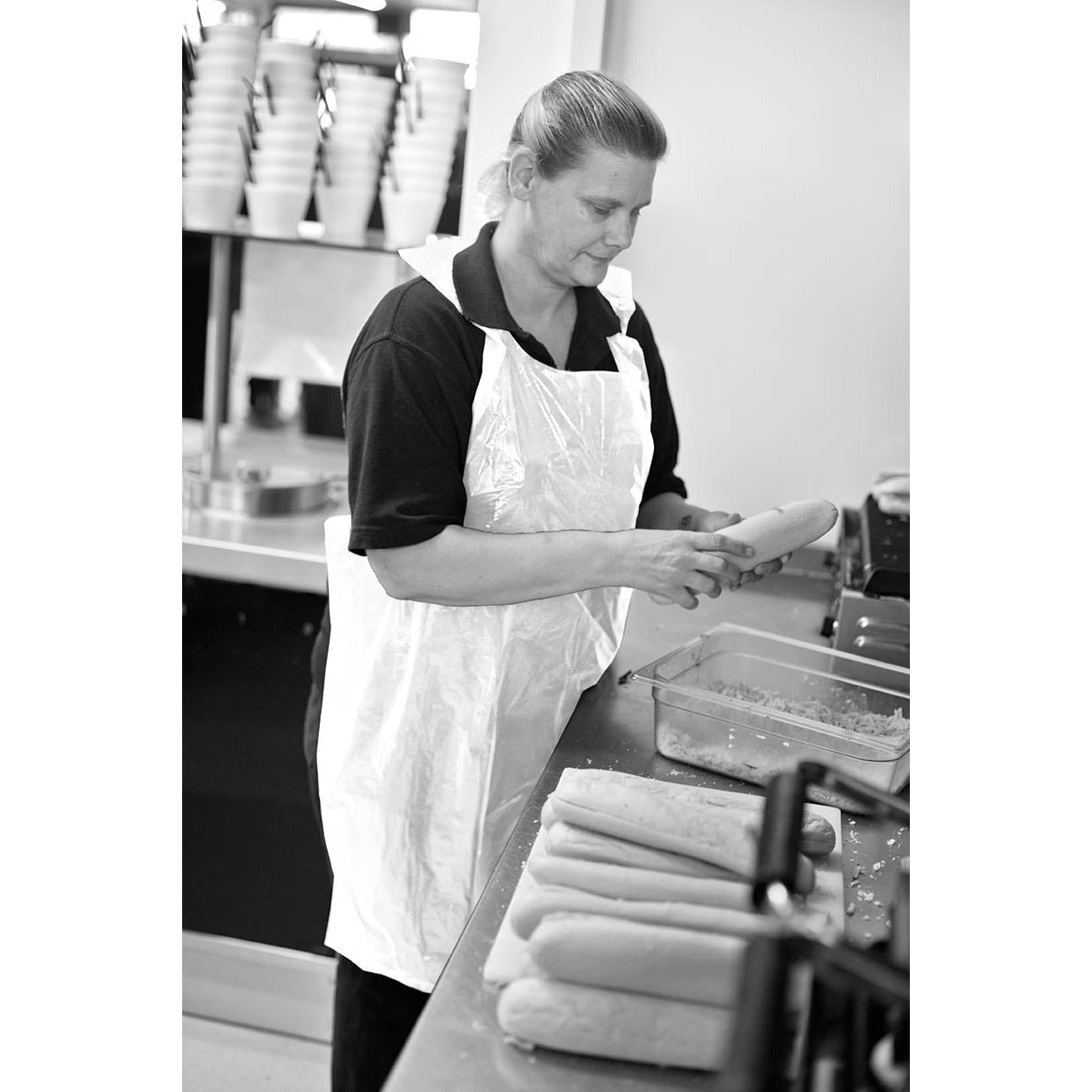 White Disposable Polythene Aprons on a ROLL x 200 - HPC