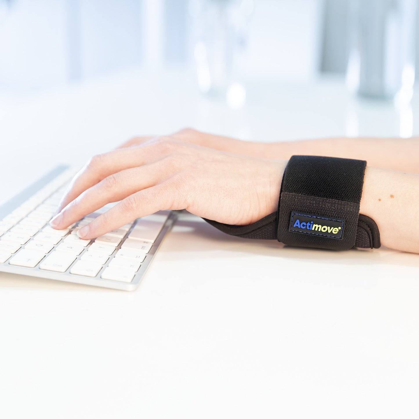 Actimove® Wrist Stabiliser Carpal - EVERDAY SUPPORTS - Actimove