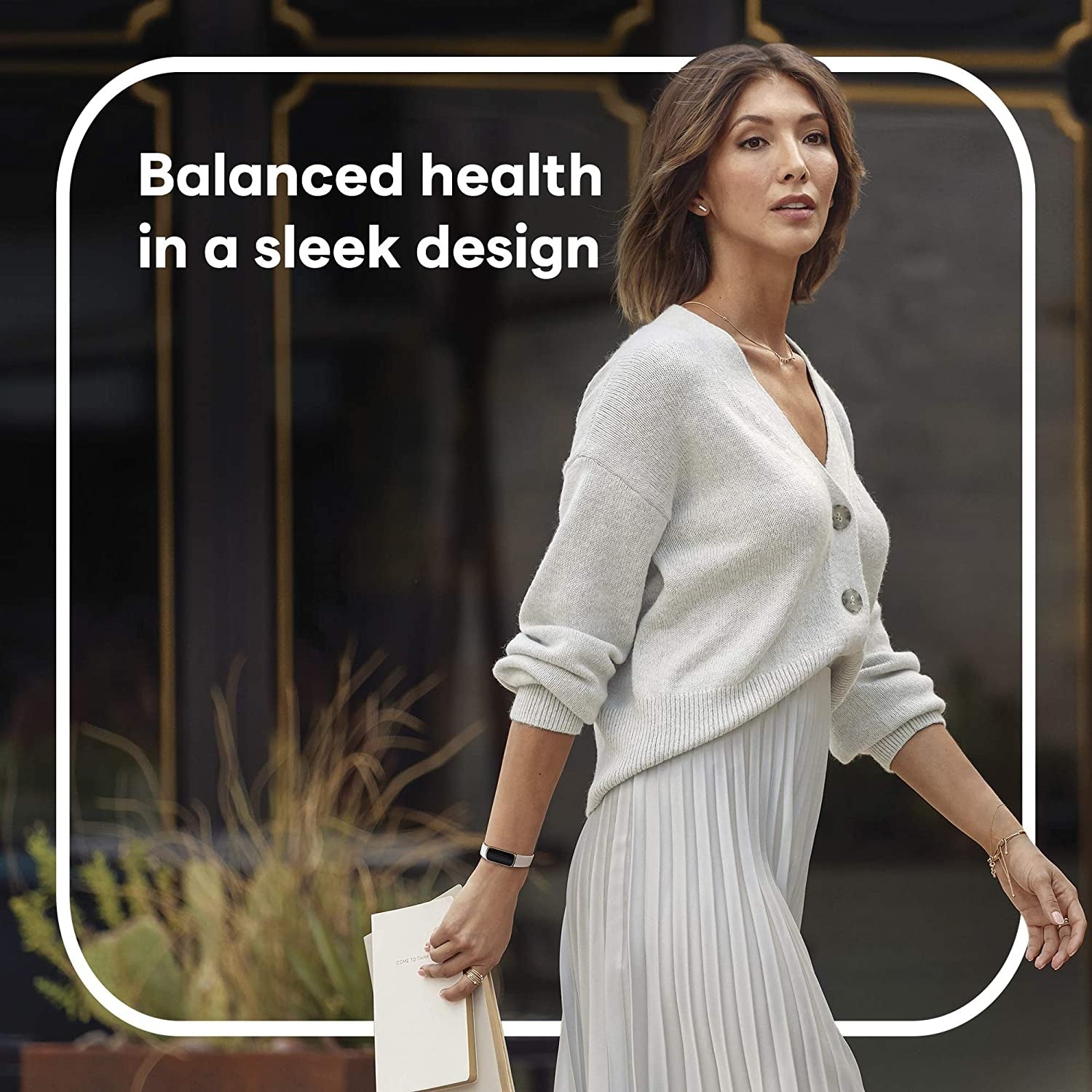 Fitbit Luxe - Lunar White/Soft Gold - Fitbit