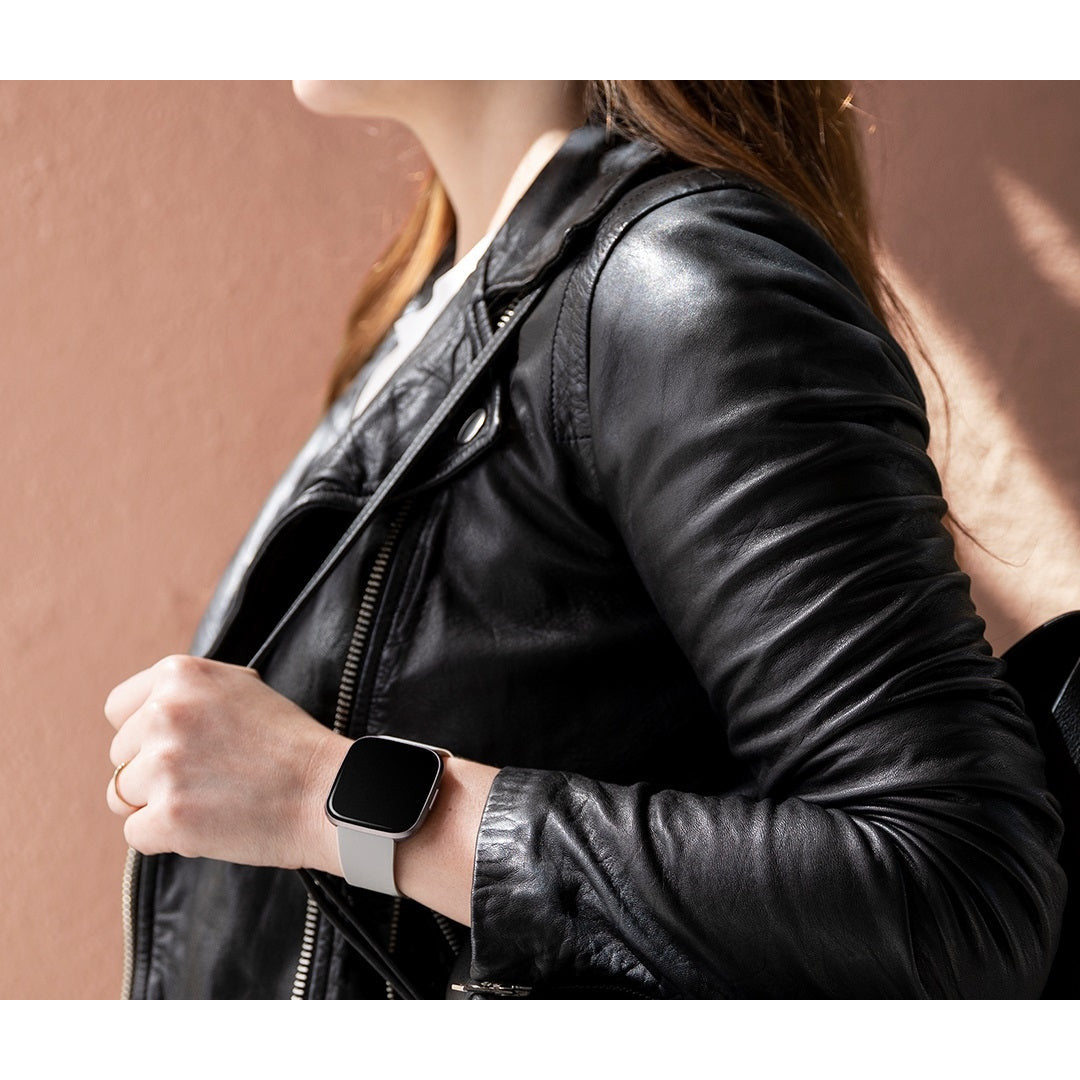 Fitbit Versa Stone/ Mist Grey – Medisave UK