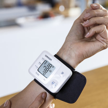 Omron RS2 - Blood Pressure Monitor