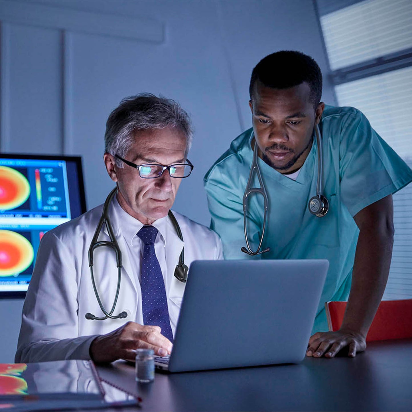 Littmann Master Cardiology Stethoscope: Black & Smoke 2176 - 