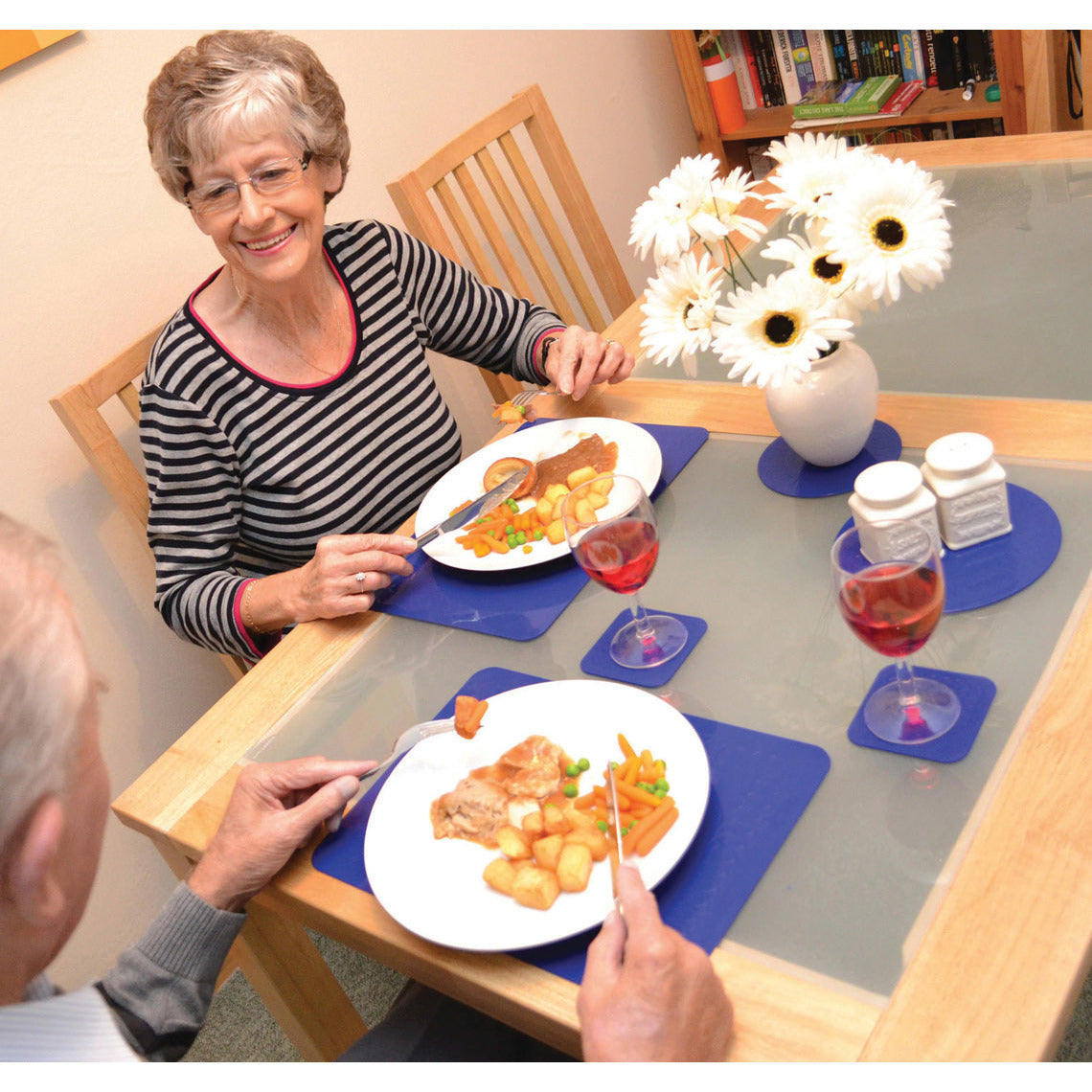 Table Mat, Red, 25cm x 18cm - Drive Medical