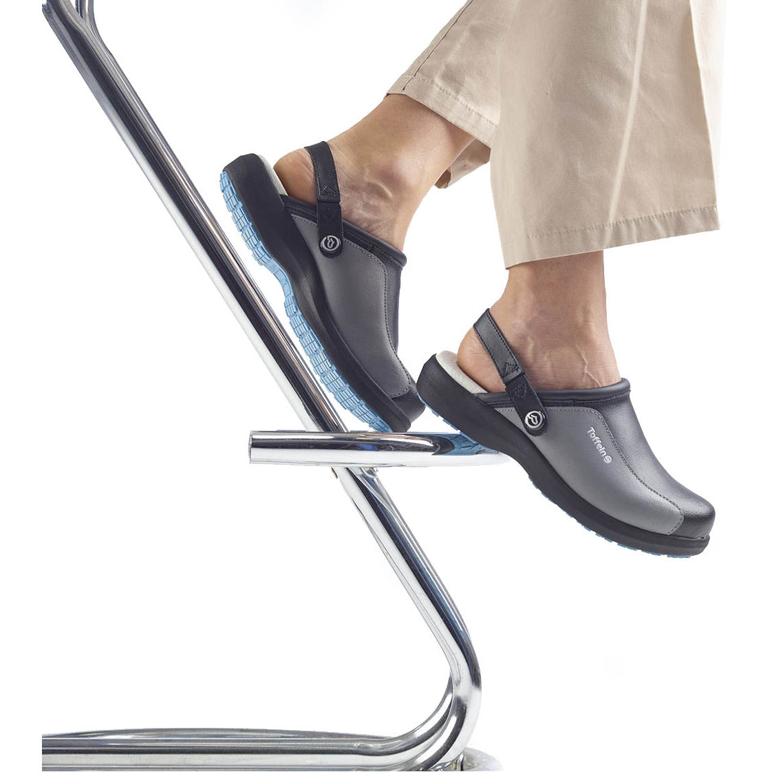 Nurses Shoes - Ultra Lite Unisex "Comfort" Shoe With Strap - 